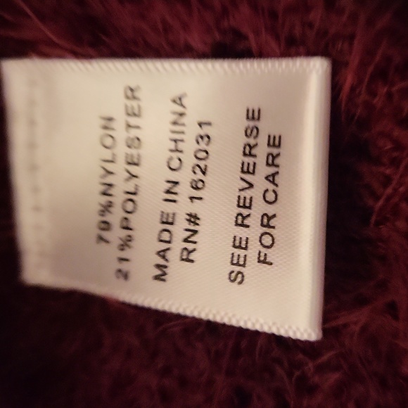 Tint & Shadow v-neck furry sweater - Picture 5 of 6